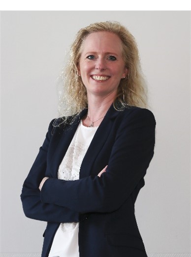 Dipl. Betriebswirtin (FH) Lena Blazek